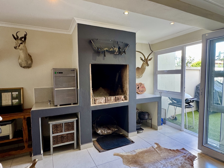 3 Bedroom Property for Sale in Wellington Central Western Cape